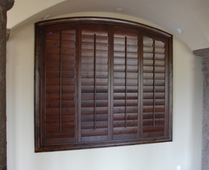 Timber Ridge Knotty Arch Shutter